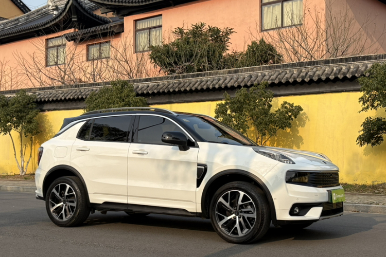 Lynk & Co 01 EM-P 2018 car image #7