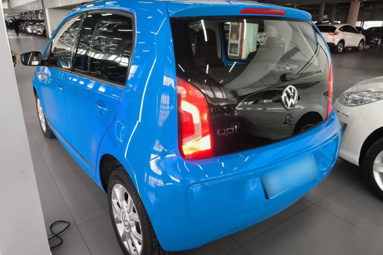 Volkswagen up! 2016 car image #7