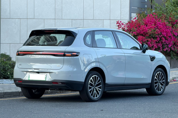 零跑汽车 零跑B10 2025 汽车图片 #7