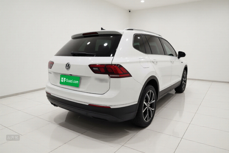 Volkswagen Tiguan L 2019 #7 Volkswagen Tiguan L 2019 car image #7