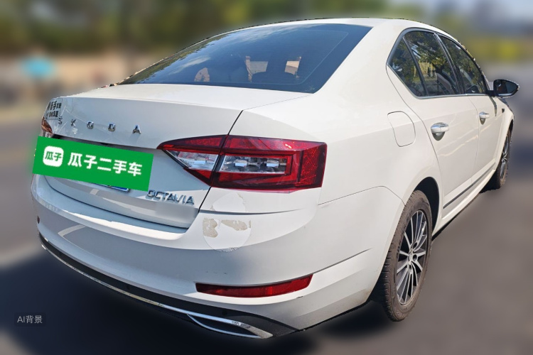 Skoda Octavia 2020 car image #7