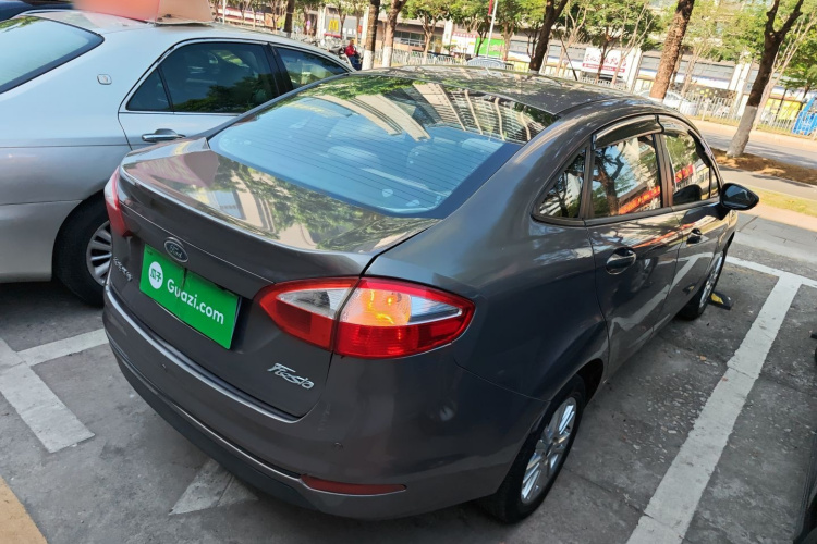 Ford Fiesta 2015 car image #7