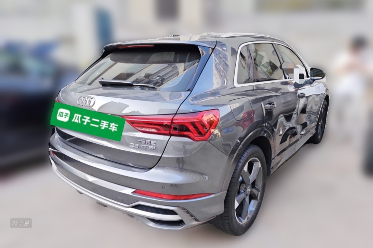 Audi Q3 2019 car image #7