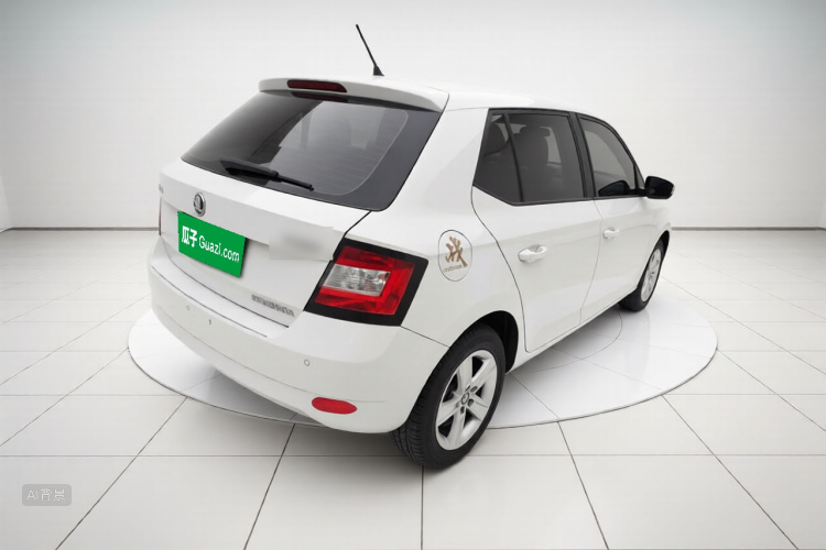 Skoda Fabia 2019 изображение автомобиля #7