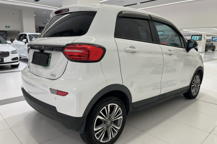 零跑汽车 零跑T03 2022 汽车图片 #7