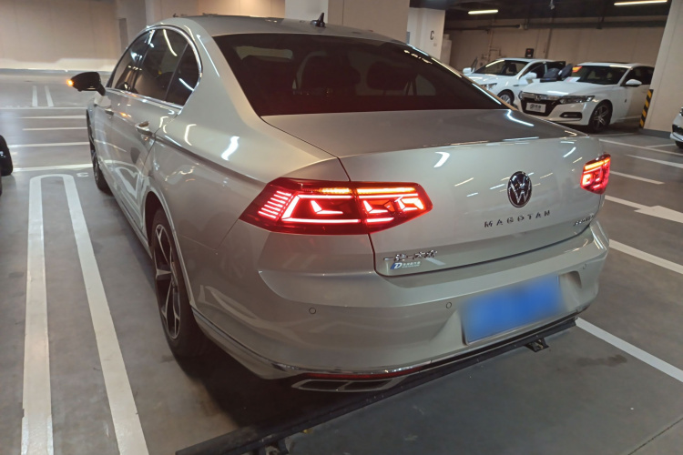 Volkswagen Magotan 2023 immagine di auto #7