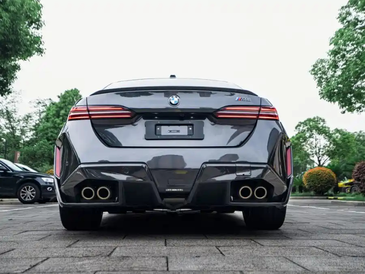 BMW M5 New Energy 2025 car image #7