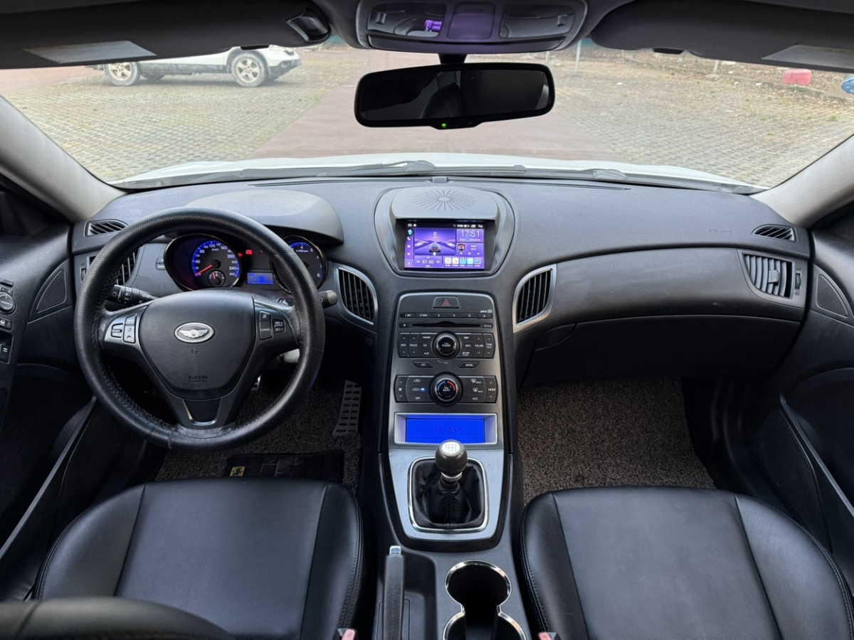 Hyundai Coupe 2011 car image #7