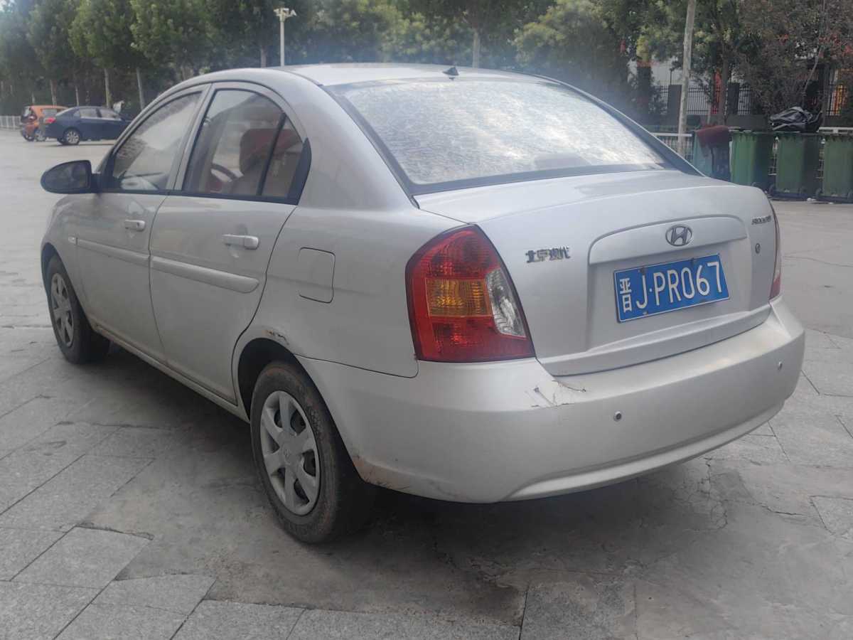 Hyundai Accent 2010 car image #7