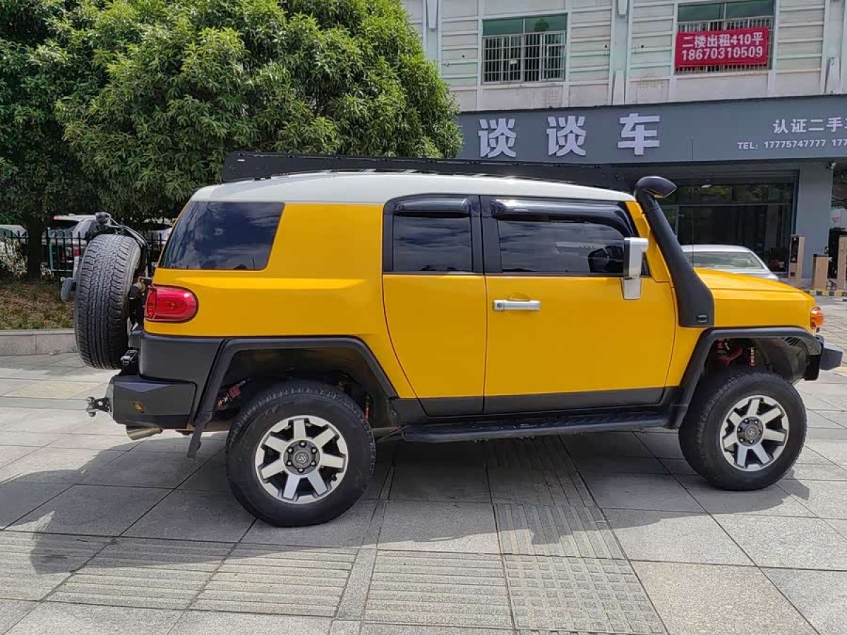 Toyota FJ Cruiser 2018 imagem de carro #7