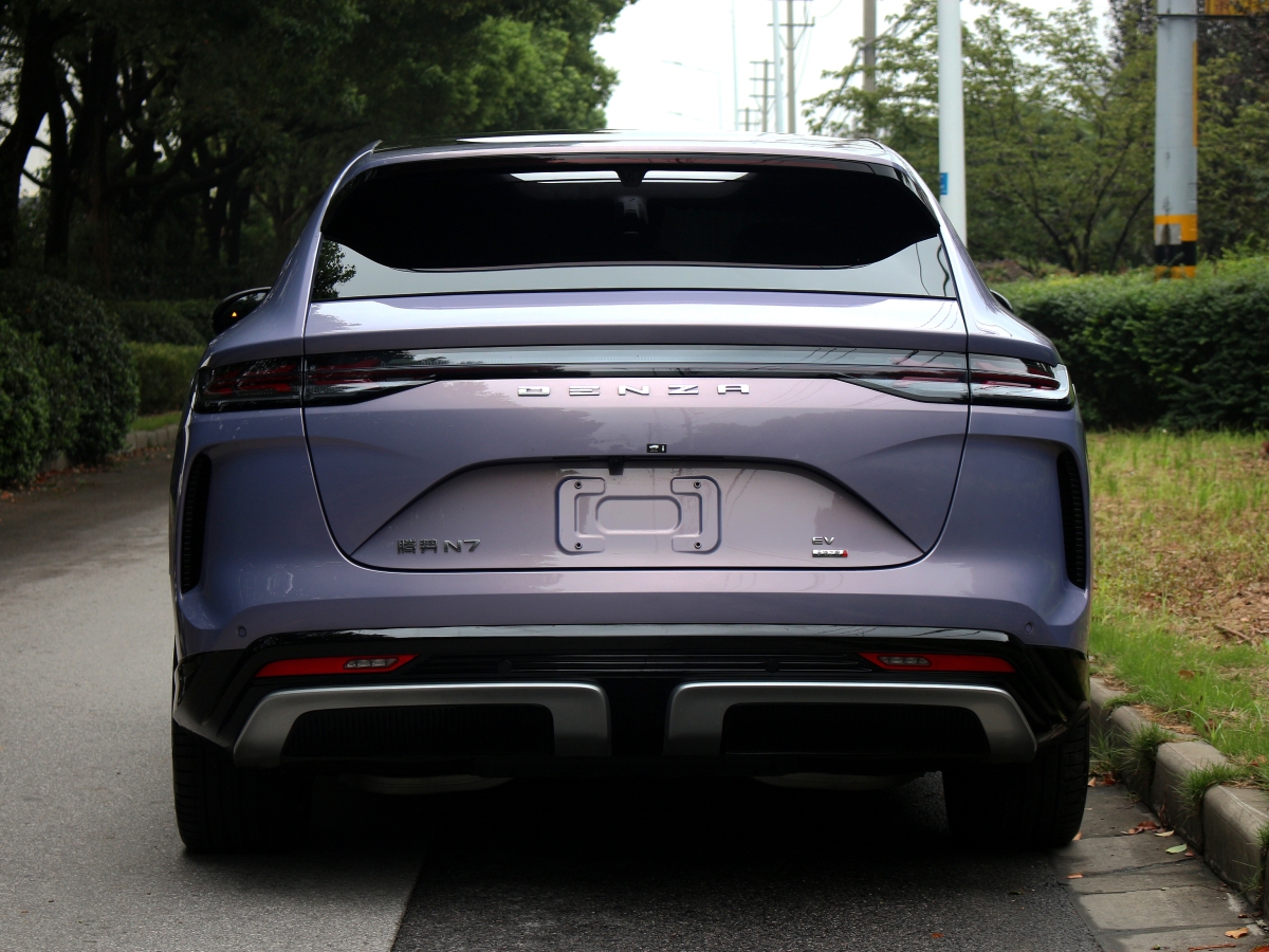 Denza N7 2025 صورة سيارة #7