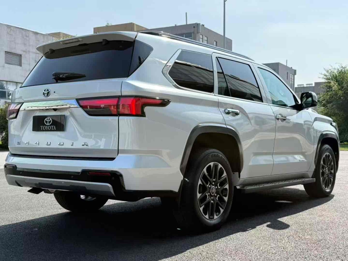 Toyota Sequoia 2023 #7 Toyota Sequoia 2023 imagen de coche #7