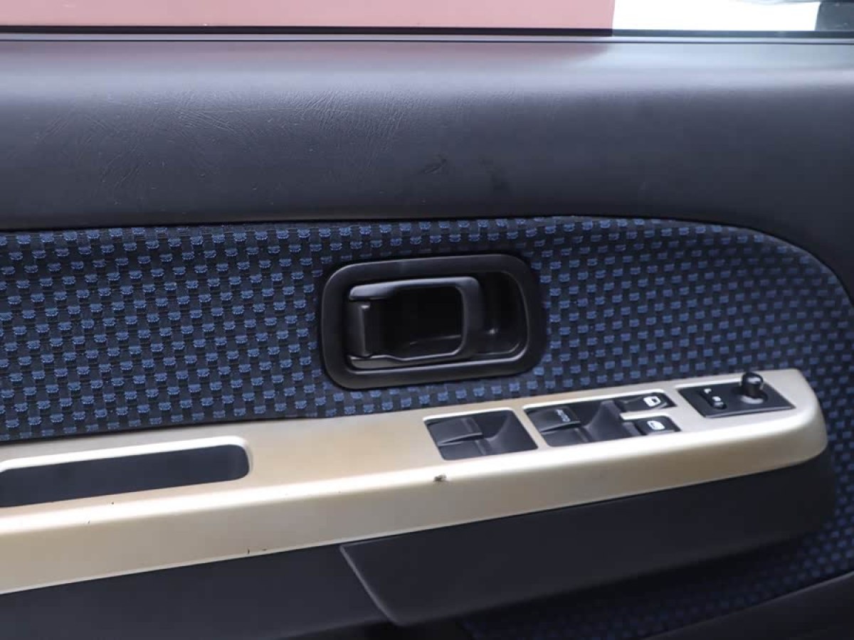 日产 日产帕拉丁 2016 汽车图片 #7