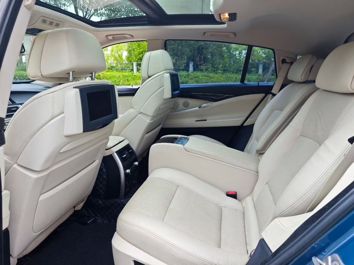 BMW 5 Series GT 2014 immagine di auto #7