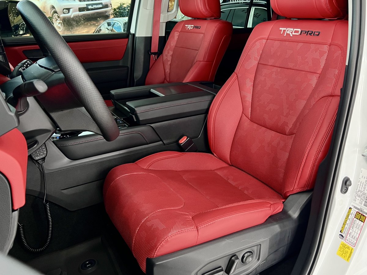 Toyota Sequoia 2024 #7 Toyota Sequoia 2024 imagen de coche #7