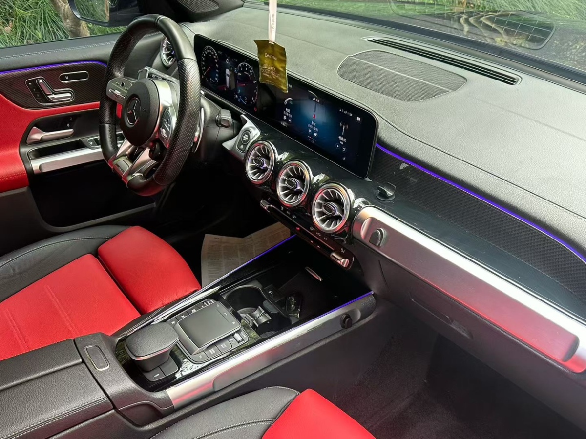 Mercedes-Benz GLB AMG 2022 imagen de coche #7