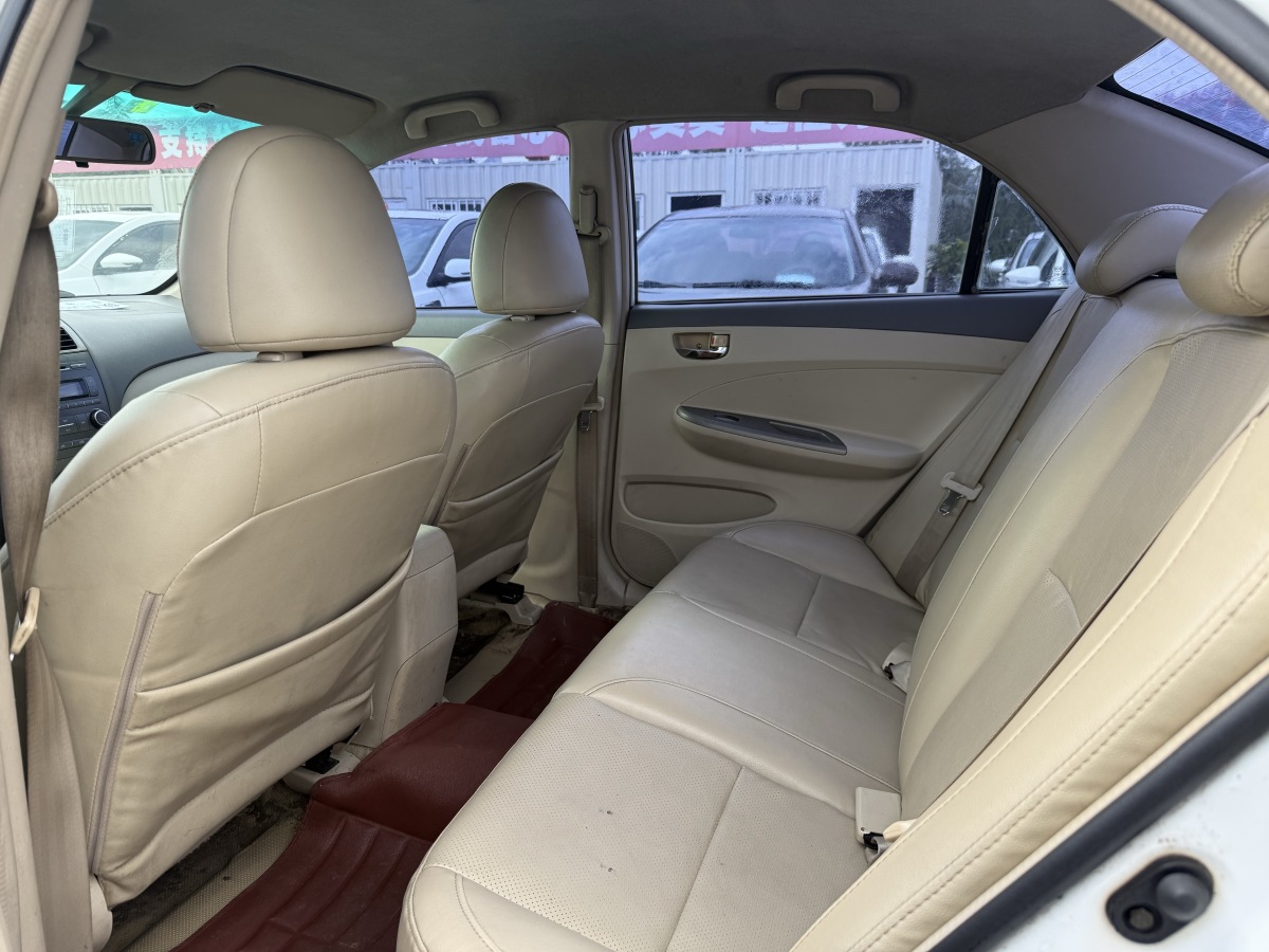 BYD L3 2013 immagine di auto #7