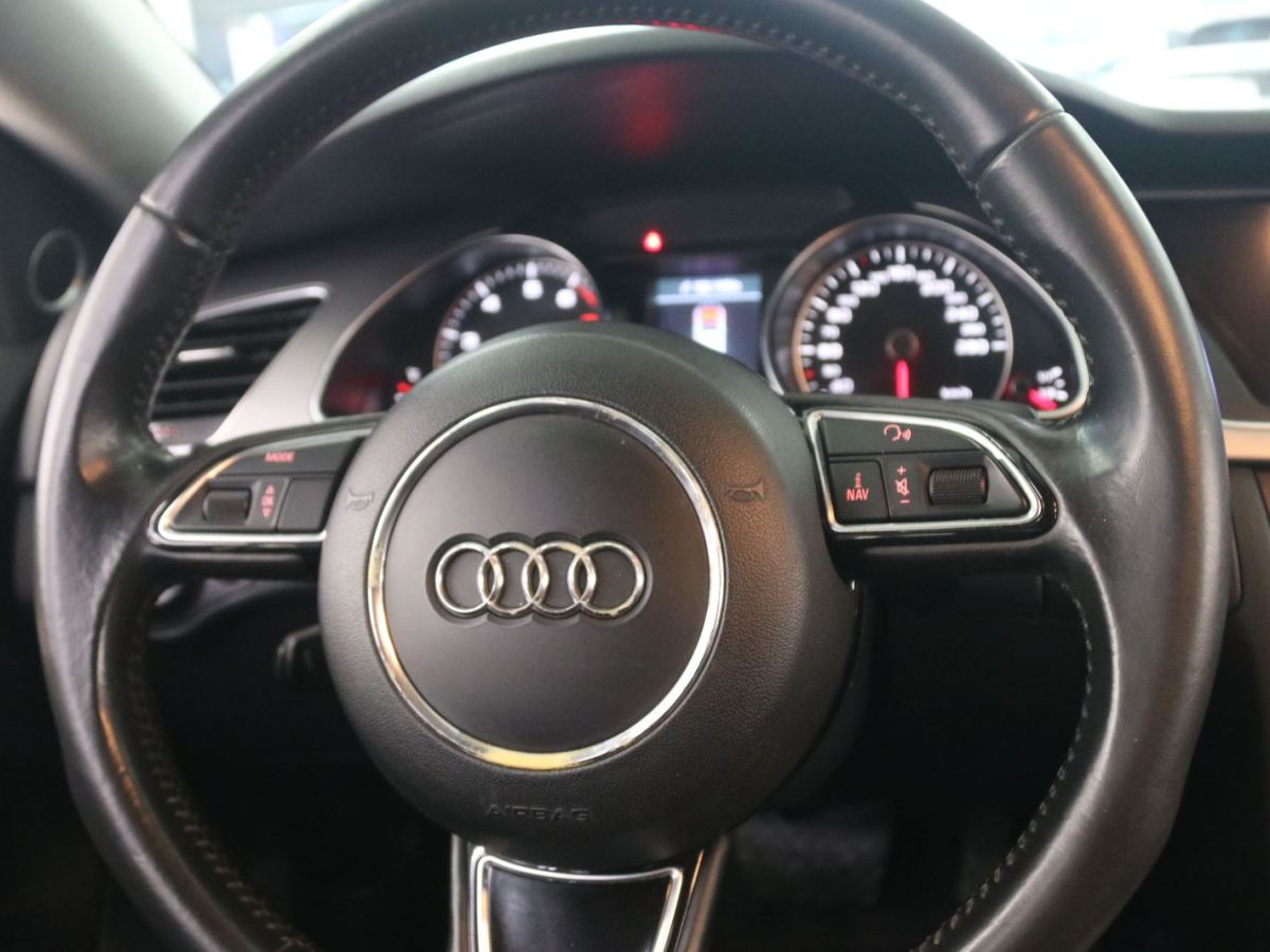 Audi Q6L Sportback e-tron 2012 immagine di auto #7