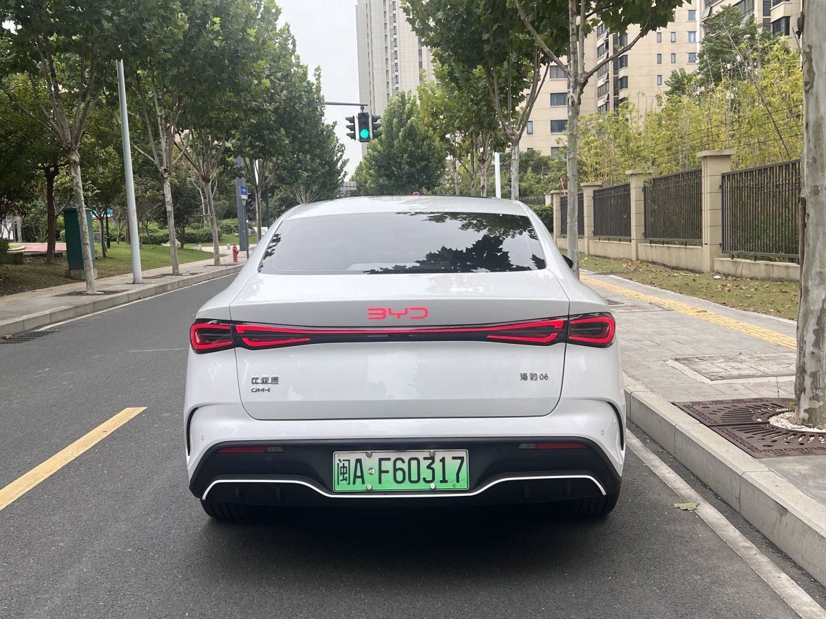 BYD Seal 06 DM-i 2024 immagine di auto #7