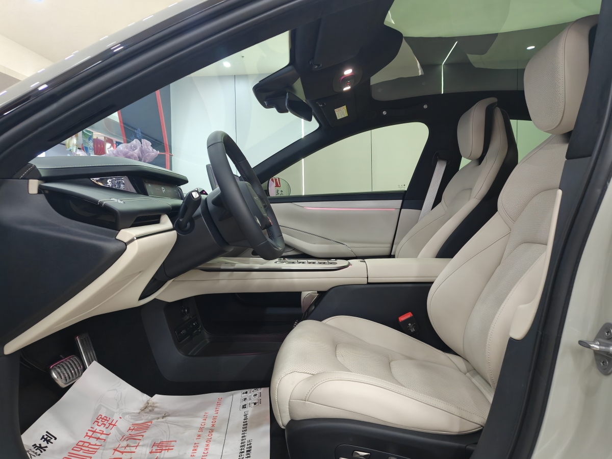 MI SU7 2025 immagine di auto #7