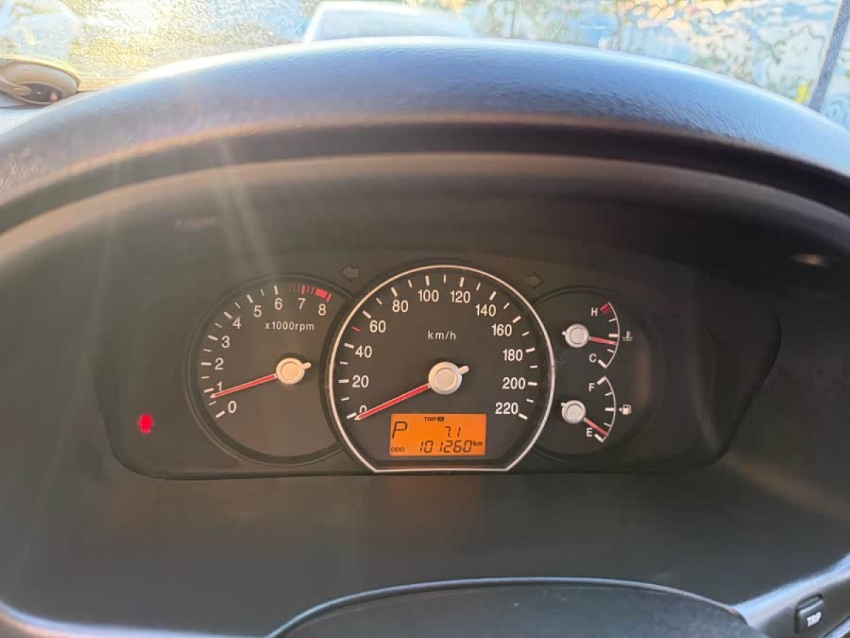 Kia Carens 2012 immagine di auto #7