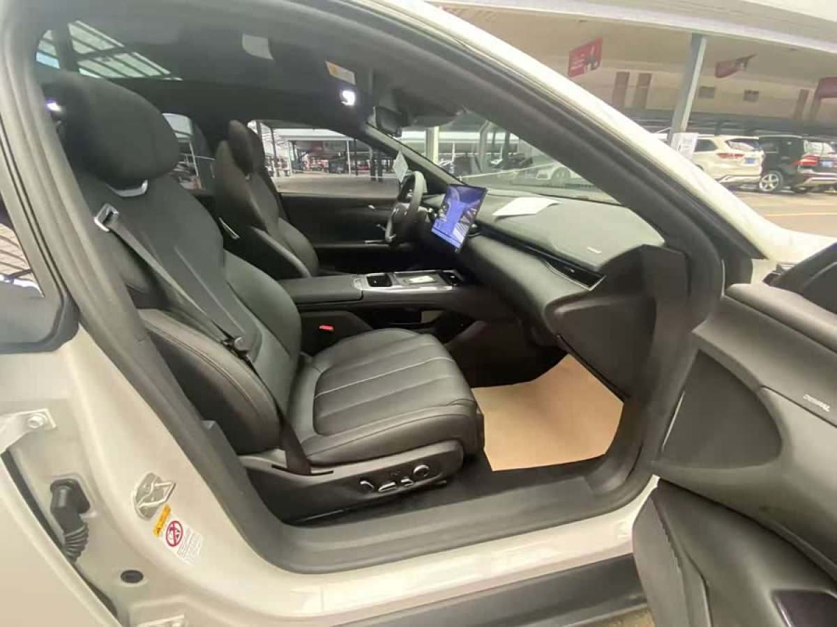 Deepal L07 2025 #7 Deepal L07 2025 car image #7