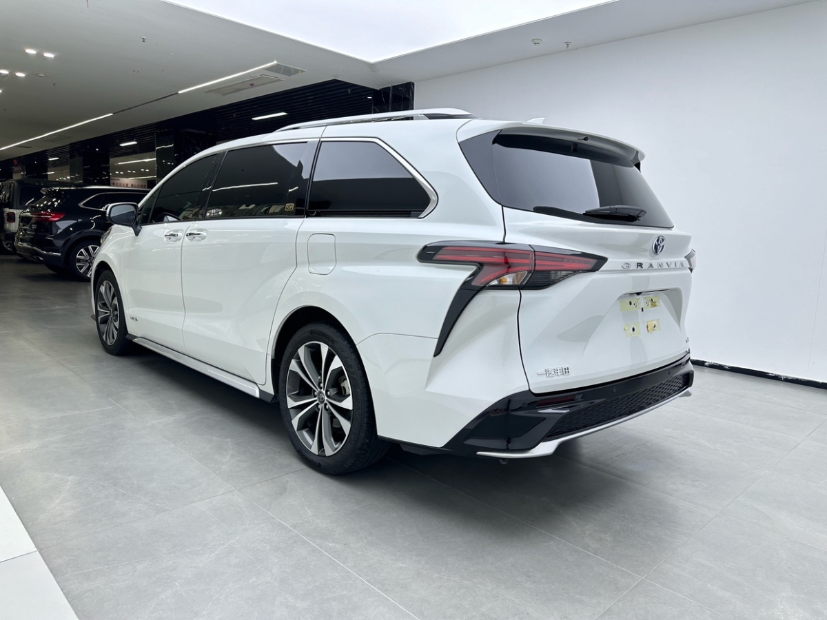 Toyota Granvia 2023 #7 Toyota Granvia 2023 immagine di auto #7