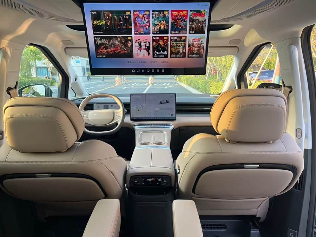 Xpeng X9 2025 imagem de carro #7