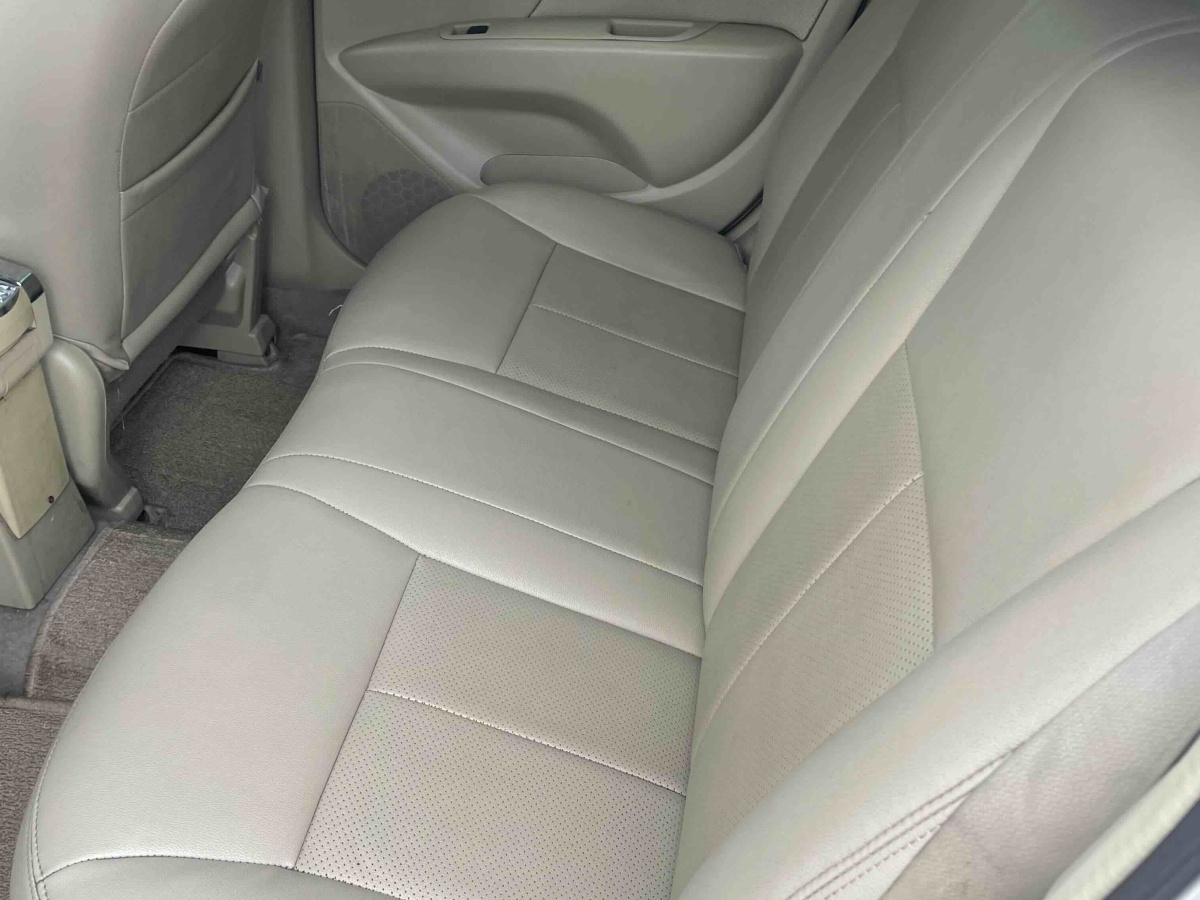 日产 骊威 2011 汽车图片 #7