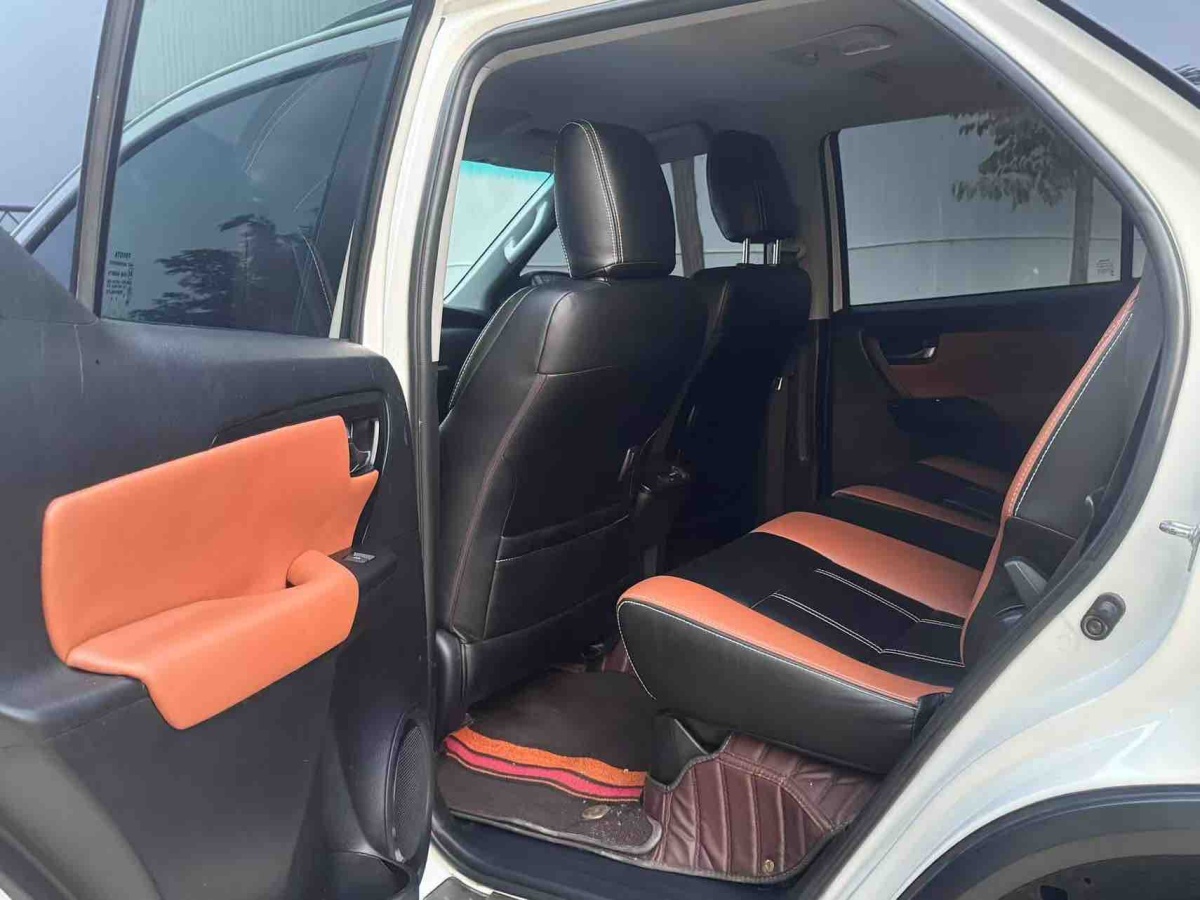 Toyota Fortuner 2016 immagine di auto #7