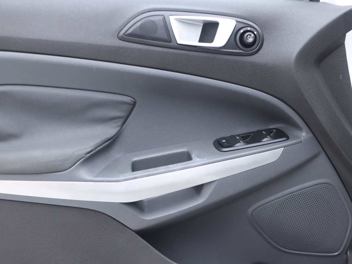 Ford EcoSport 2013 car image #7