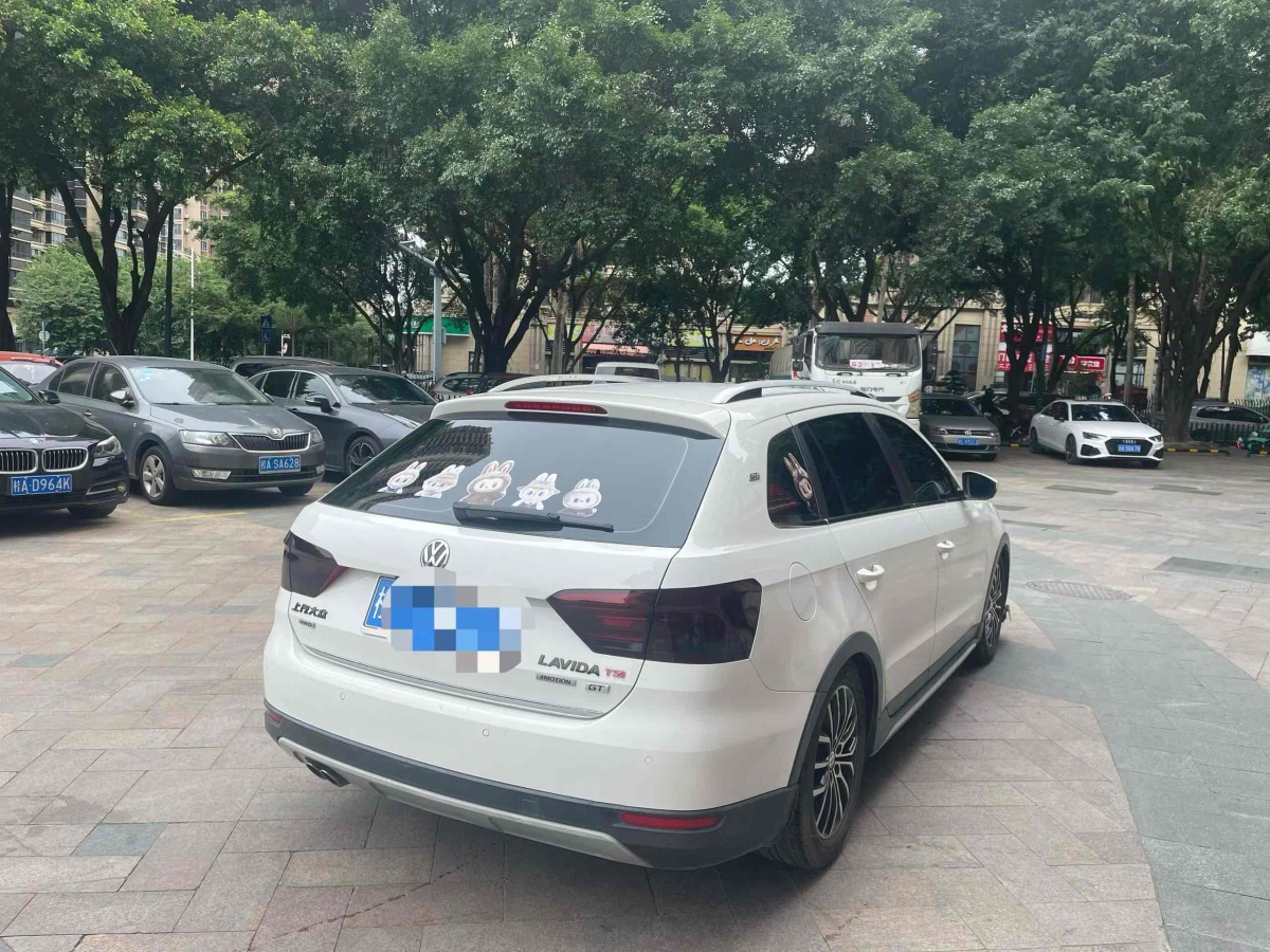 Volkswagen Cross Lavida 2014 immagine di auto #7