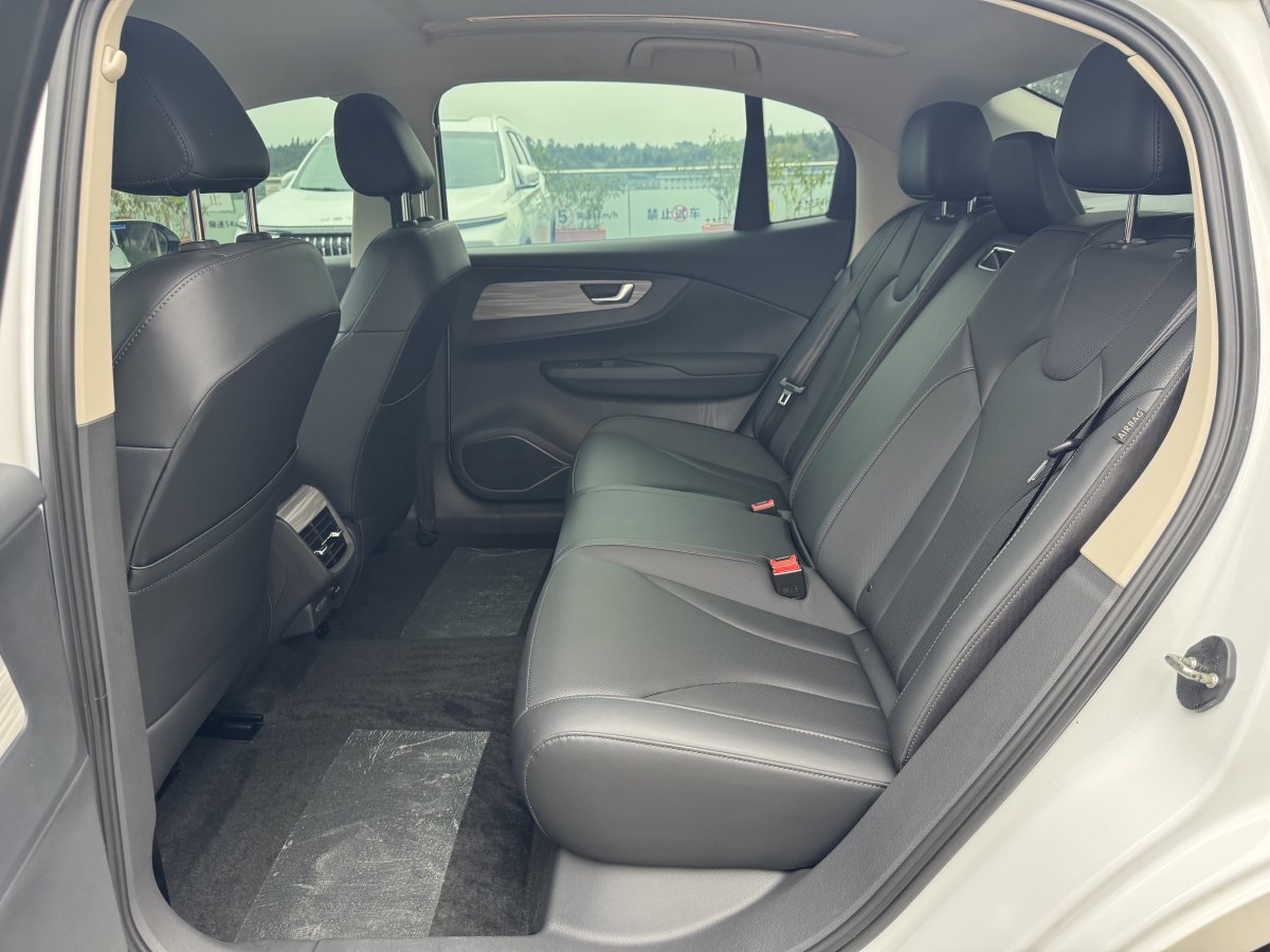 HongQi E-QM5 2024 car image #7