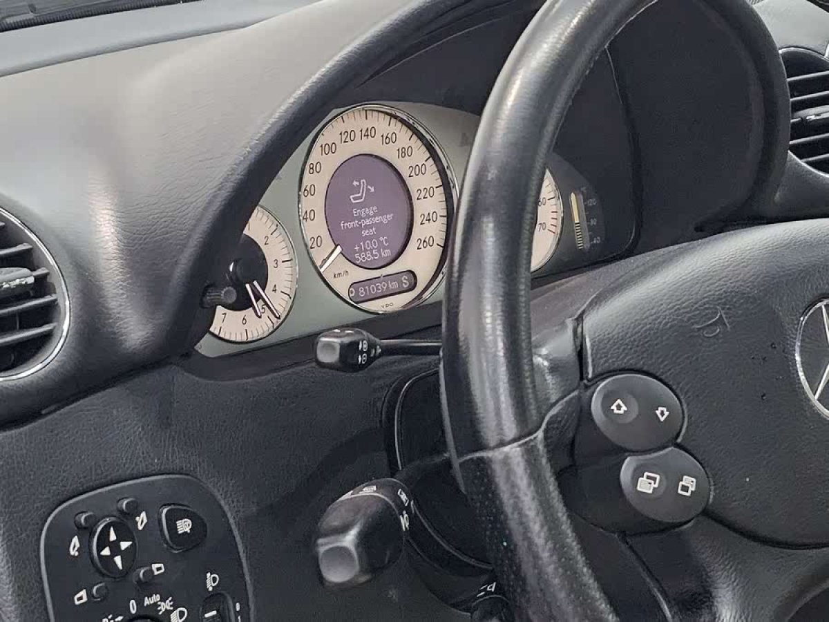 Mercedes-Benz CLK Class 2008 car image #7