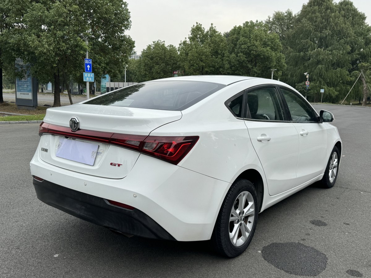 MG GT 2015 car image #7