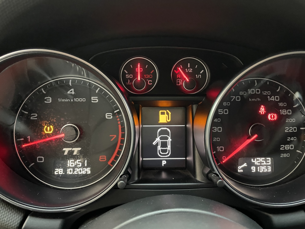 Audi TT 2014 car image #7