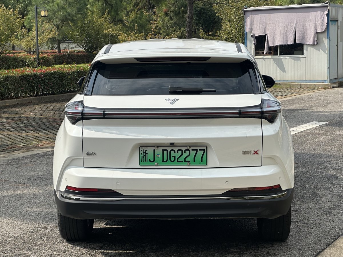 哪吒汽车 哪吒X 2024 汽车图片 #7