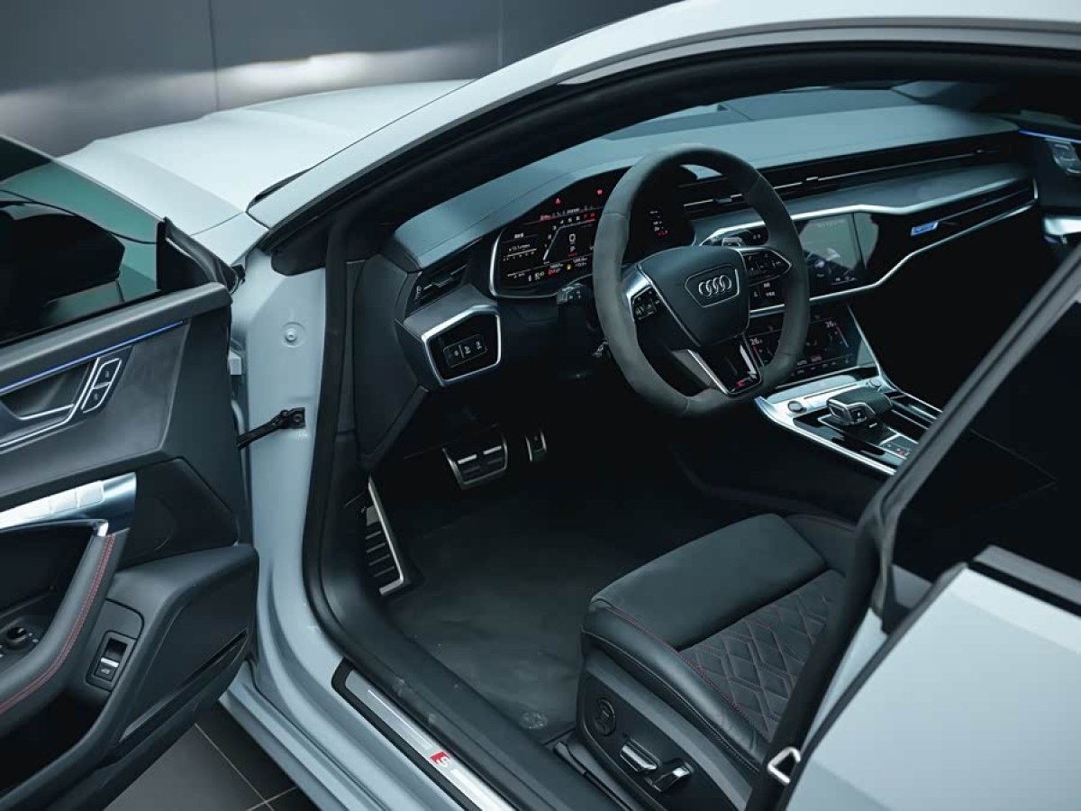 Audi S7 2024 car image #7