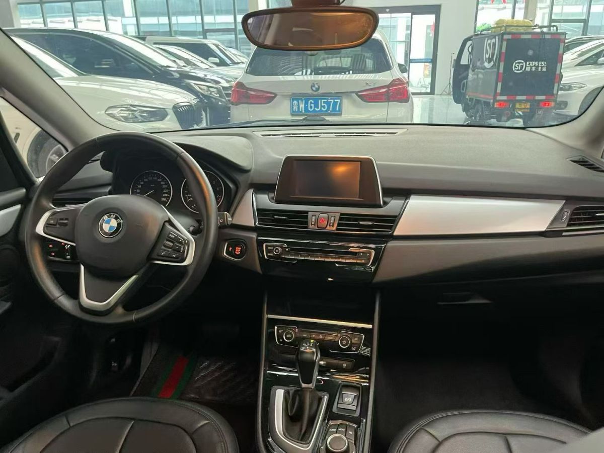 BMW 2 Series Tourer 2017 #7 BMW 2 Series Tourer 2017 صورة سيارة #7