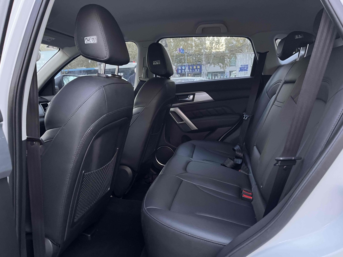 Haval H2 2015 #7 Haval H2 2015 car image #7