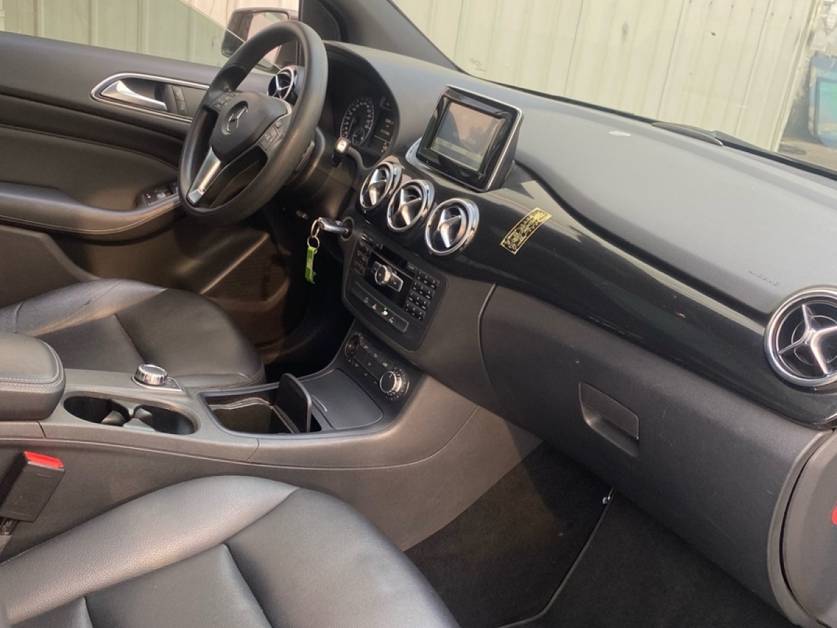 Mercedes-Benz B Class 2014 car image #7