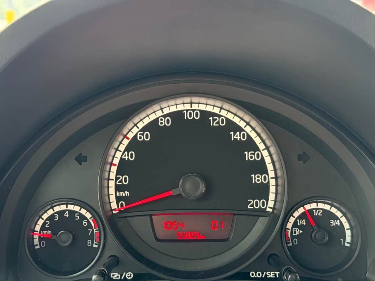 Volkswagen up! 2016 #7 Volkswagen up! 2016 immagine di auto #7