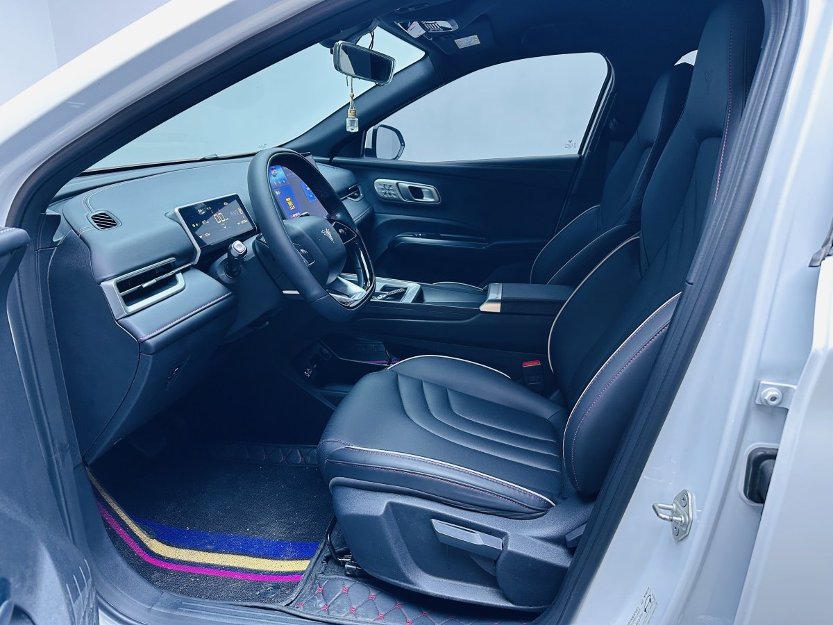 哪吒汽车 哪吒X 2024 汽车图片 #7