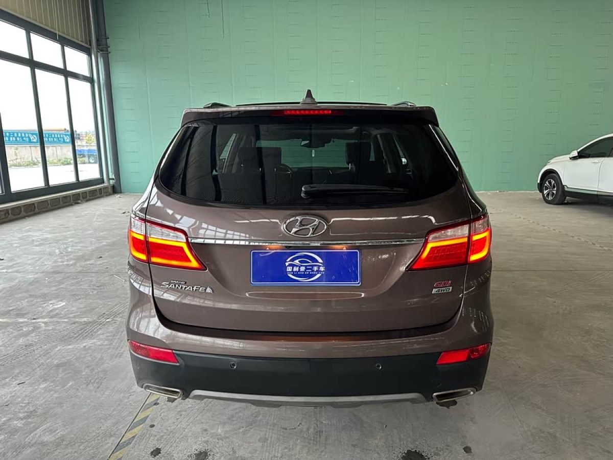 Hyundai Grand Santa Fe 2013 car image #7