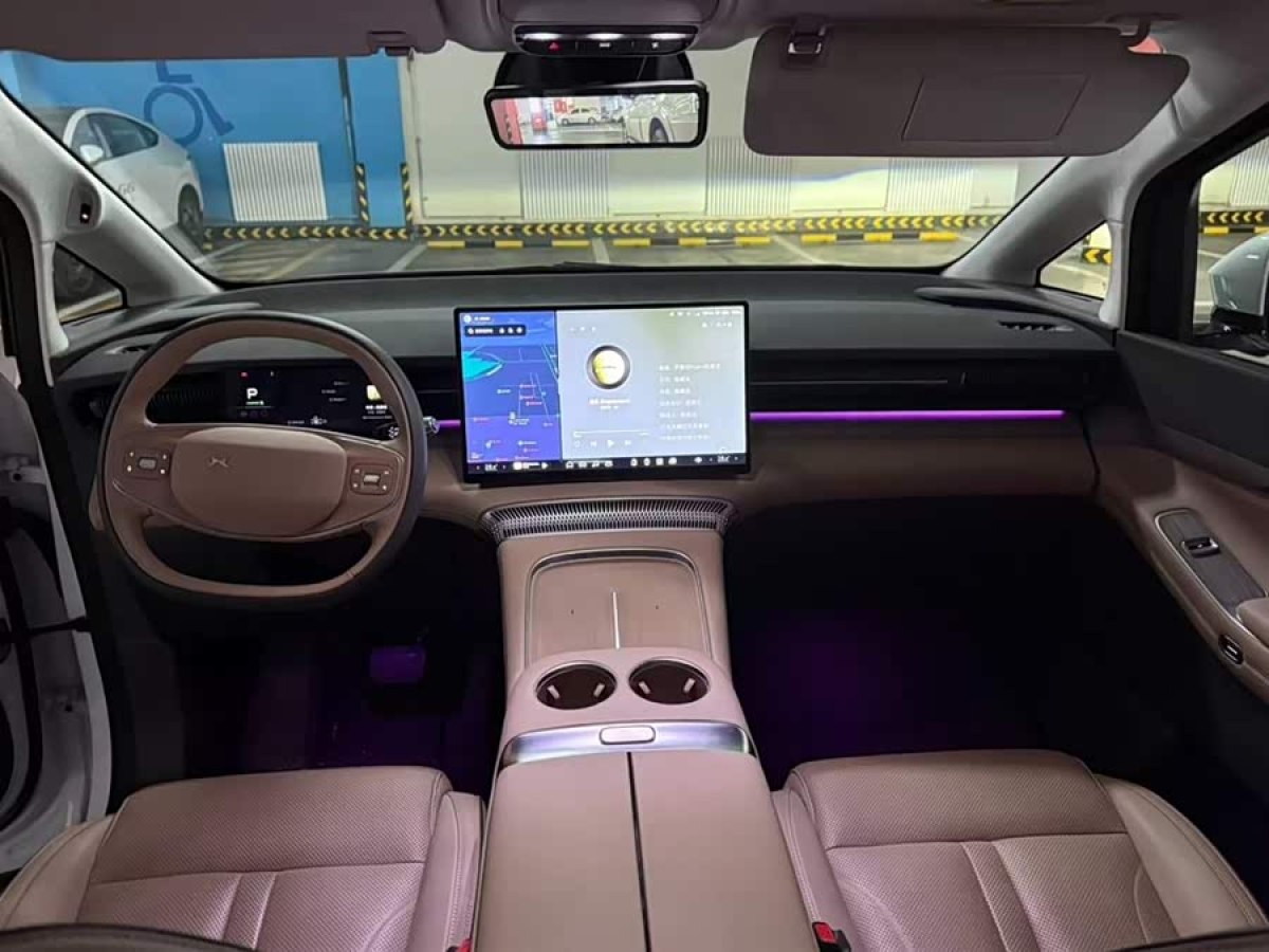 Xpeng X9 2025 imagem de carro #7