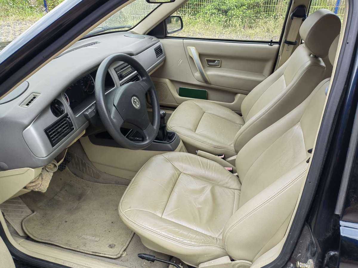 Volkswagen Santana Vista 2011 car image #7