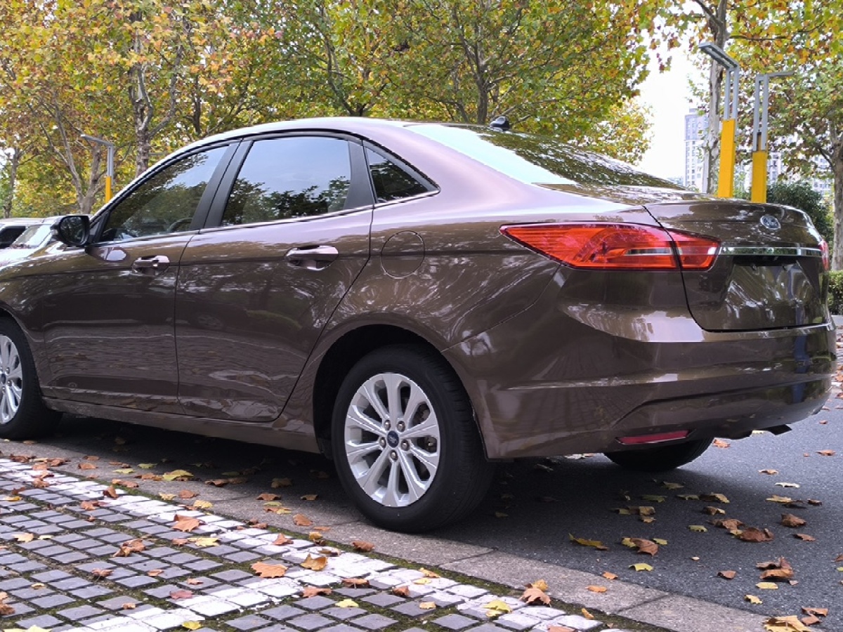 Ford Escort 2018 car image #7