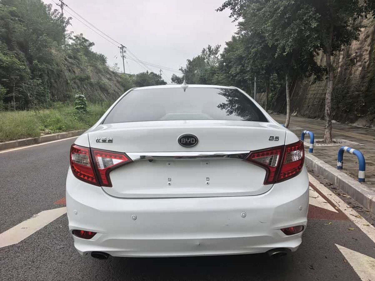 BYD G5 2015 imagen de coche #7