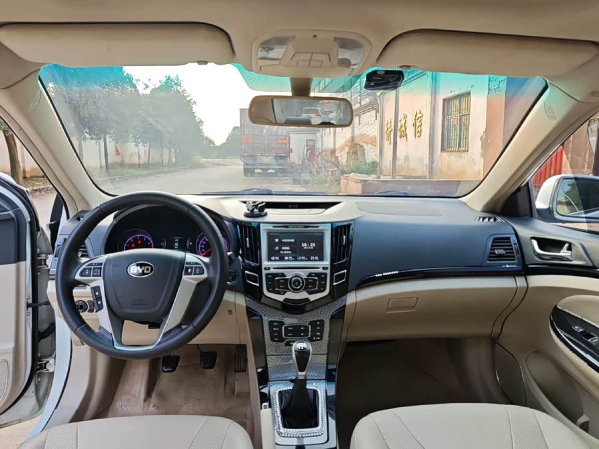 BYD SuRui 2013 car image #7