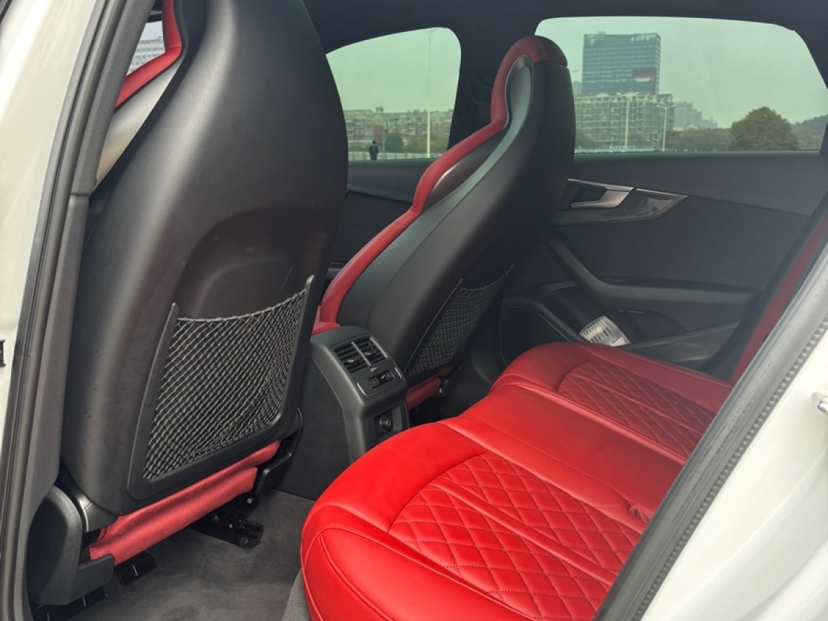 Audi S4 2019 imagem de carro #7